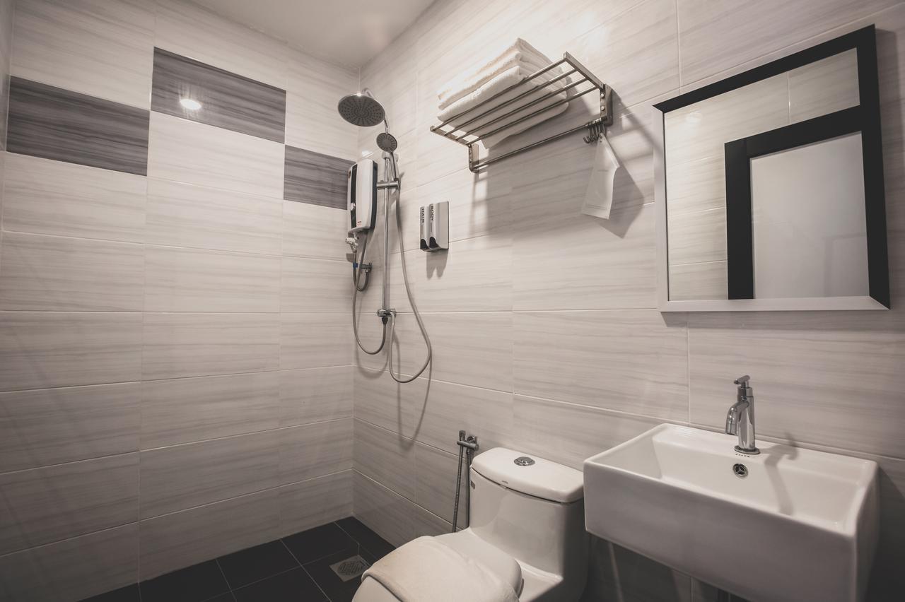V3 Hotel & Residence Seri Alam Pasir Gudang Exterior photo